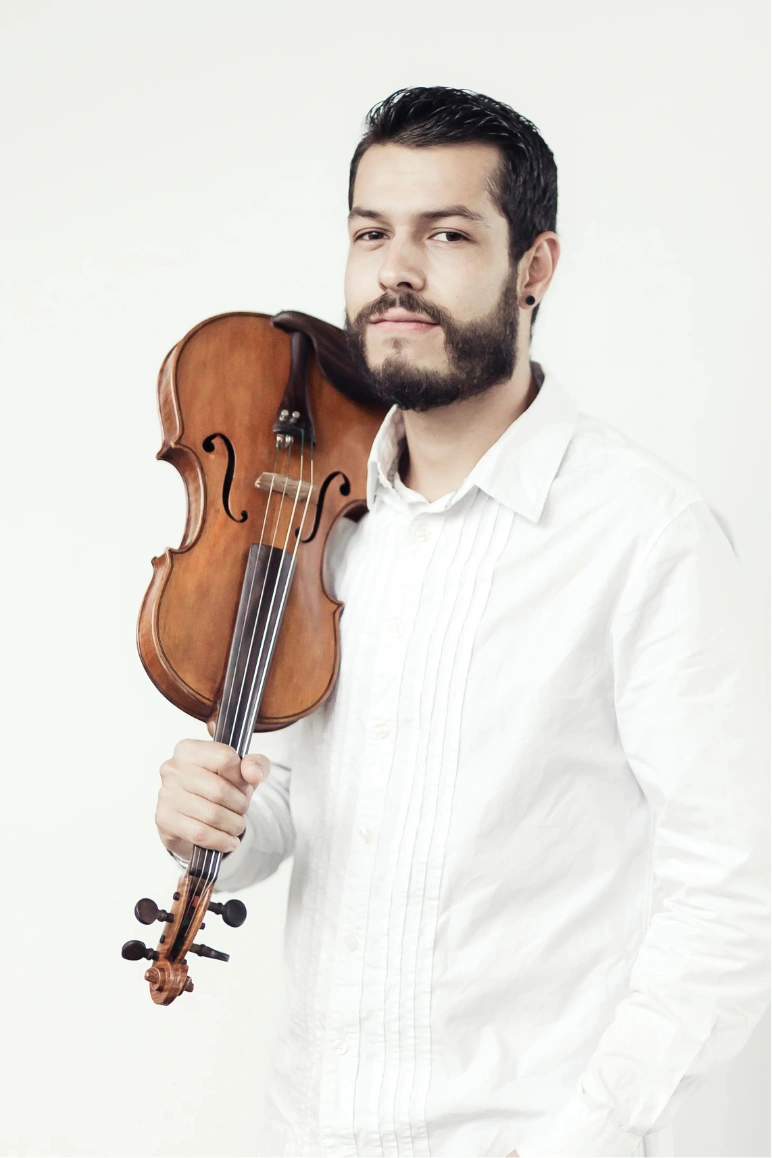Juan José Restrepo Violinist